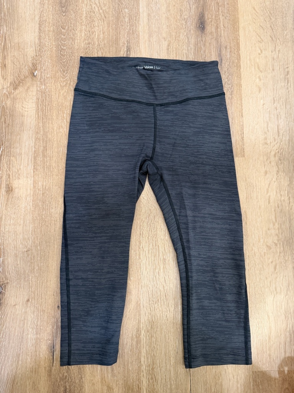 Outdoor Voices Charcoal Heathered Crop Capri Leggings Small